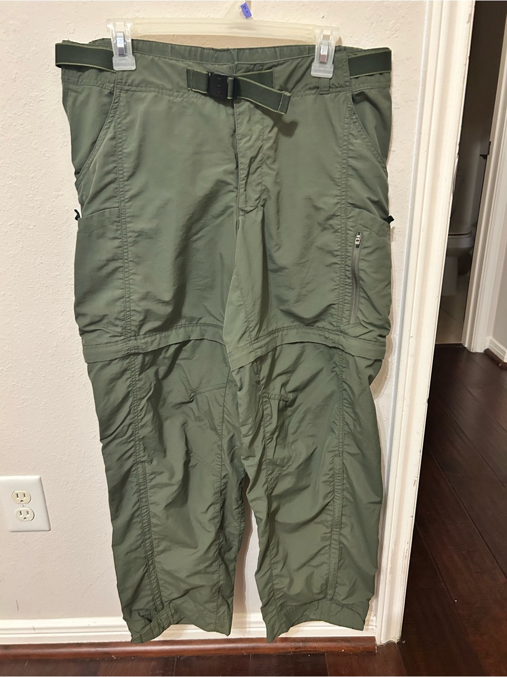 REI Olive Green Zip-Off Hiking Pants with Integrated Belt